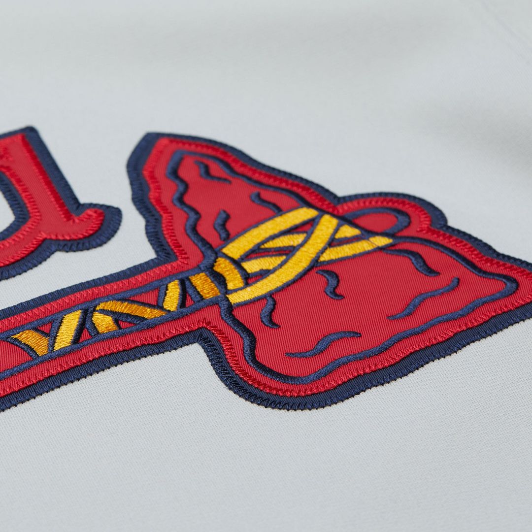 Atlanta Braves Chipper Jones 1995 Throwback Authentic Jersey (Gray)