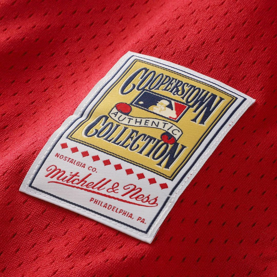 Cincinnati Reds Barry Larkin Cooperstown Mesh Batting Practice Button-Up Jersey (Black)
