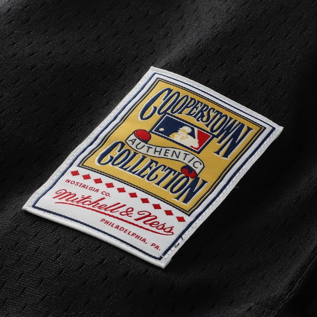 Cincinnati Reds Barry Larkin Cooperstown Mesh Batting Practice Button-Up Jersey (Black)